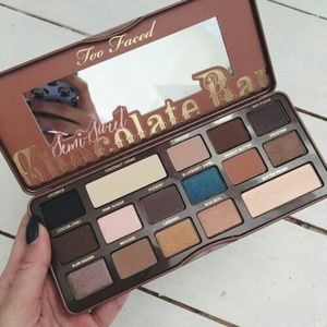 Too faced chocolate bar palette